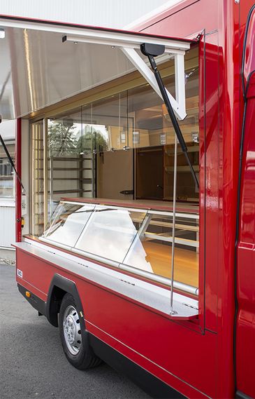 RKB-Marktfahrzeug für Bäcker: Verkaufsklappe