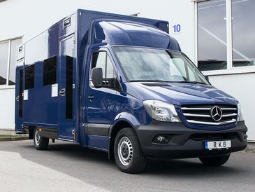 Aufenthaltsmobil von RKB auf einem Mercedes Benz Sprinter Fahrgestell