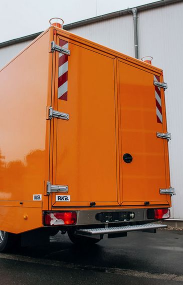 Kanalfahrzeug von RKB mit Heckportal