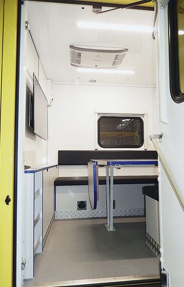 Blick in einen Einsatzleitwagen von RKB Blick in einen Einsatzleitwagen von RKB